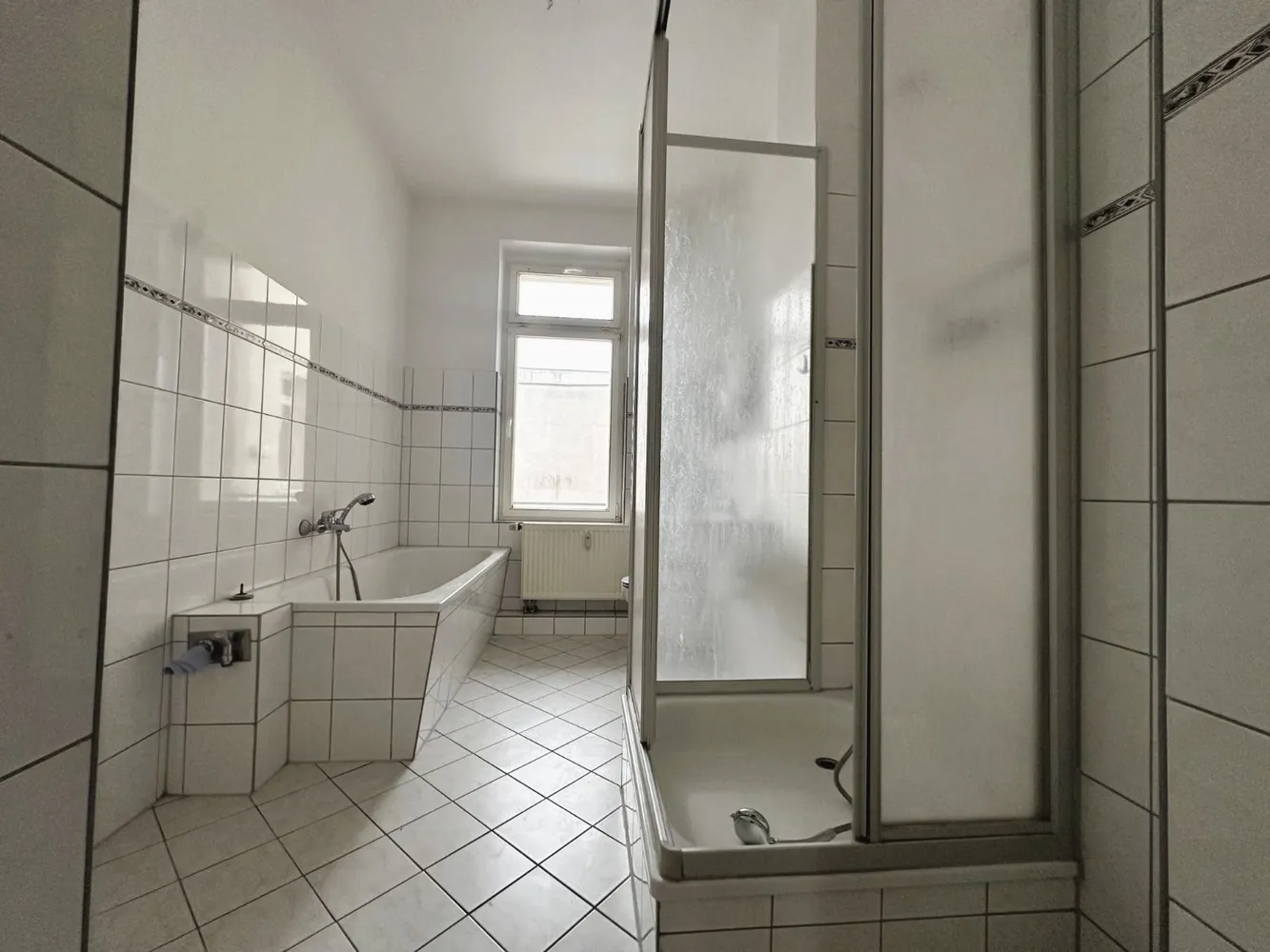 3 room apartment with 96 m² in Bitterfeld-Wolfen – Photo 4