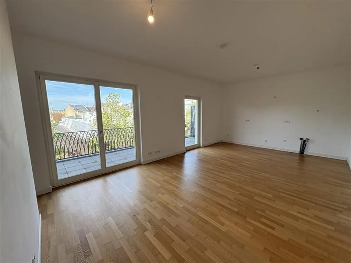1 Zimmer Wohnung mit 73 m² in Düsseldorf – Bild 2