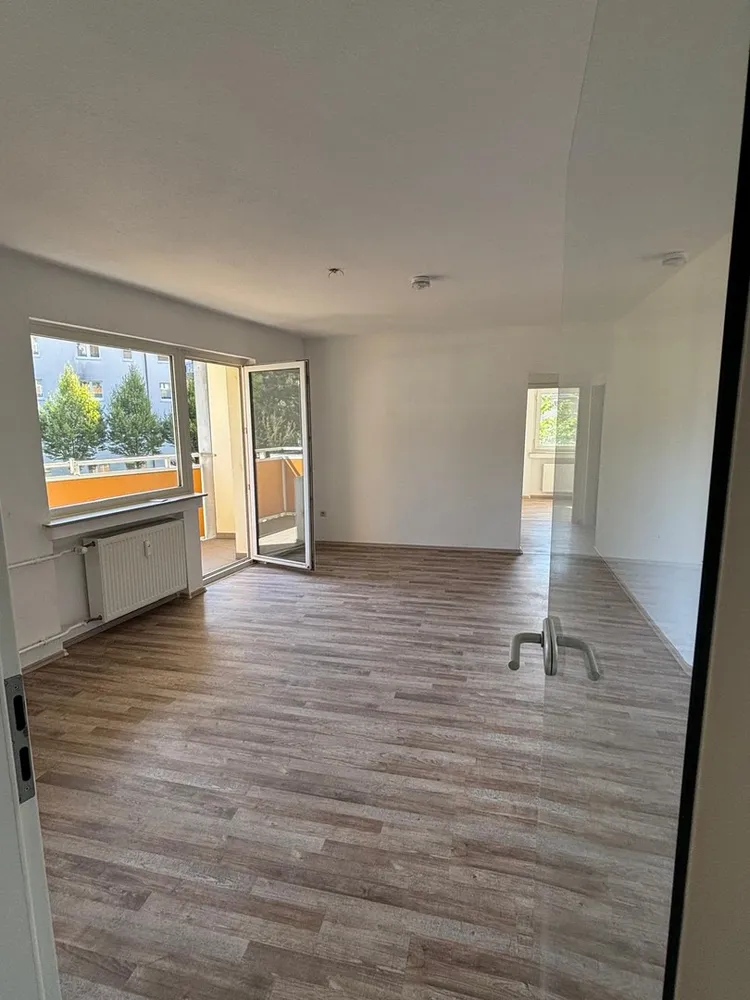 3 Zimmer Wohnung mit 65 m² in Oberhausen – Bild 1