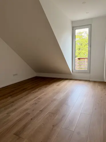 4 Zimmer Wohnung mit 100 m² in Frankfurt am Main – Bild 2