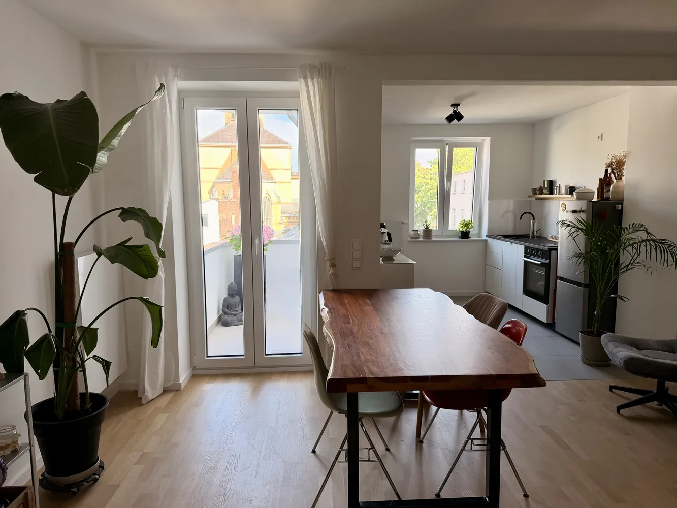 2 Zimmer Wohnung mit 56 m² in Düsseldorf – Bild 2