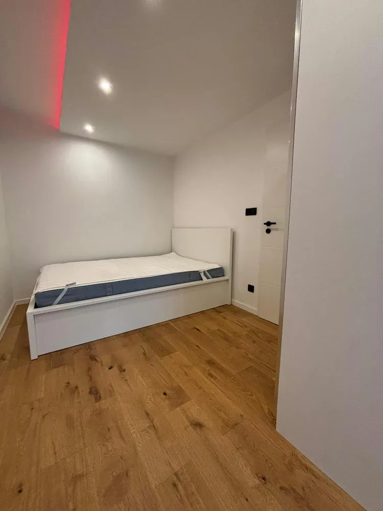 Shared room with 15 m² in Munich – Photo 1