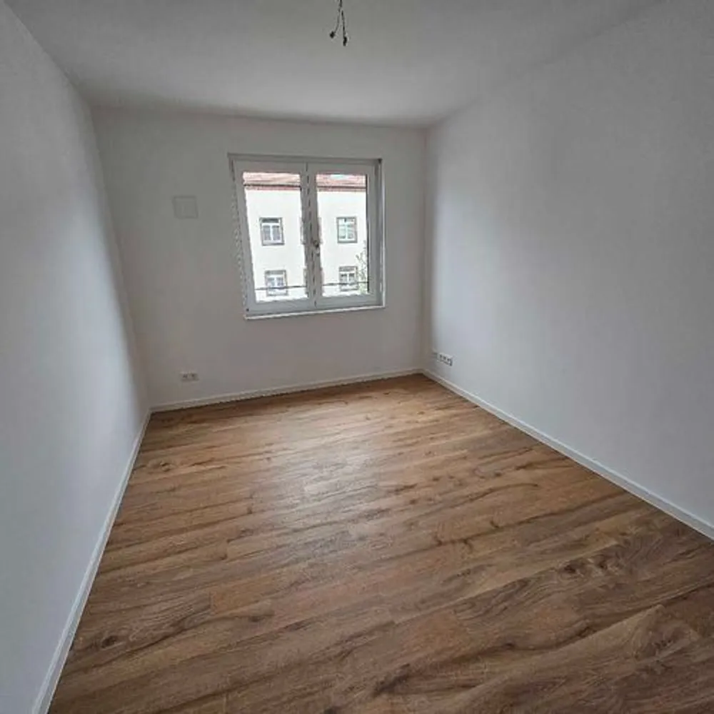 5 Zimmer Wohnung mit 128 m² in Dresden – Bild 8