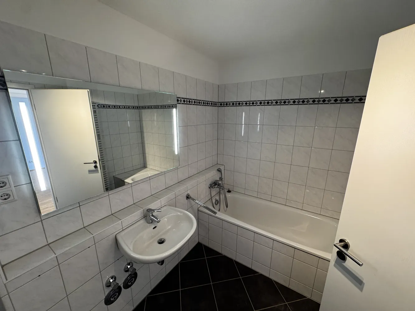3 Zimmer Wohnung mit 92 m² in Köln – Bild 4