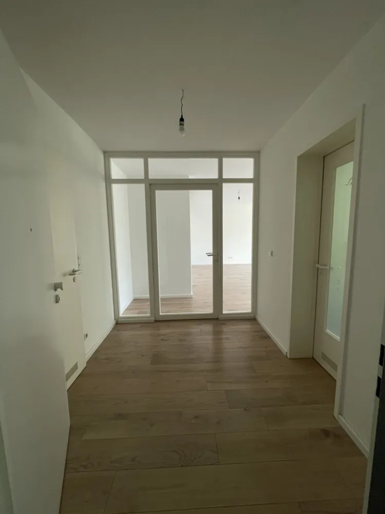 2 room apartment with 83 m² in Berlin – Photo 11