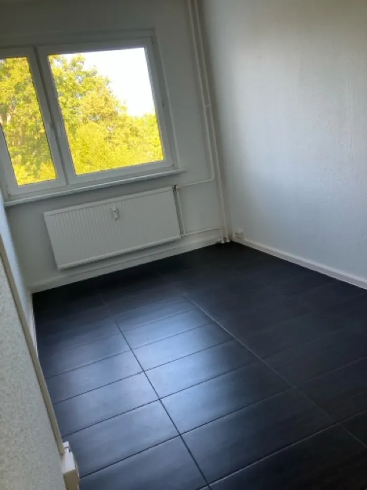 6 Zimmer Wohnung mit 114 m² in Halle (Saale) – Bild 1