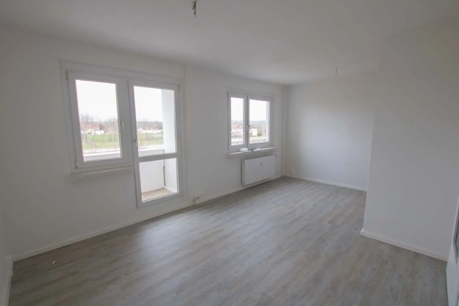 6 Zimmer Wohnung mit 113 m² in Halle (Saale) – Bild 1
