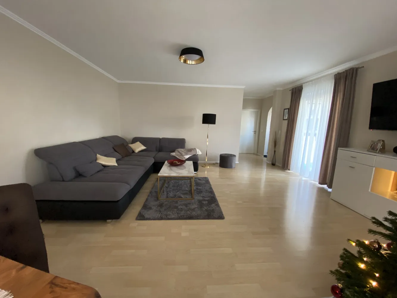 2 Zimmer Wohnung mit 69 m² in Frankfurt am Main – Bild 2