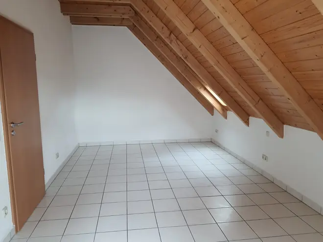 3 Zimmer Wohnung mit 102 m² in Wiesbaden – Bild 3