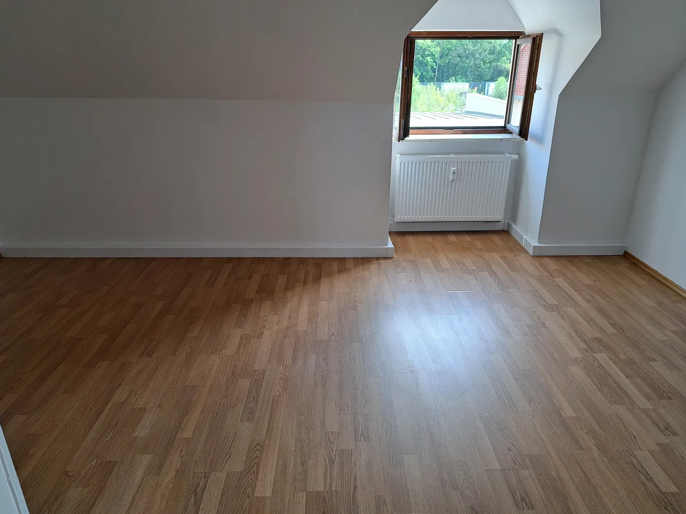 3 Zimmer Wohnung mit 90 m² in München – Bild 1
