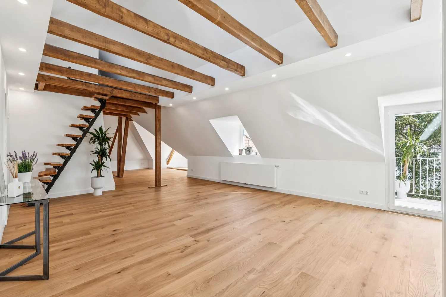 1 Zimmer Wohnung mit 80 m² in Hannover – Bild 1