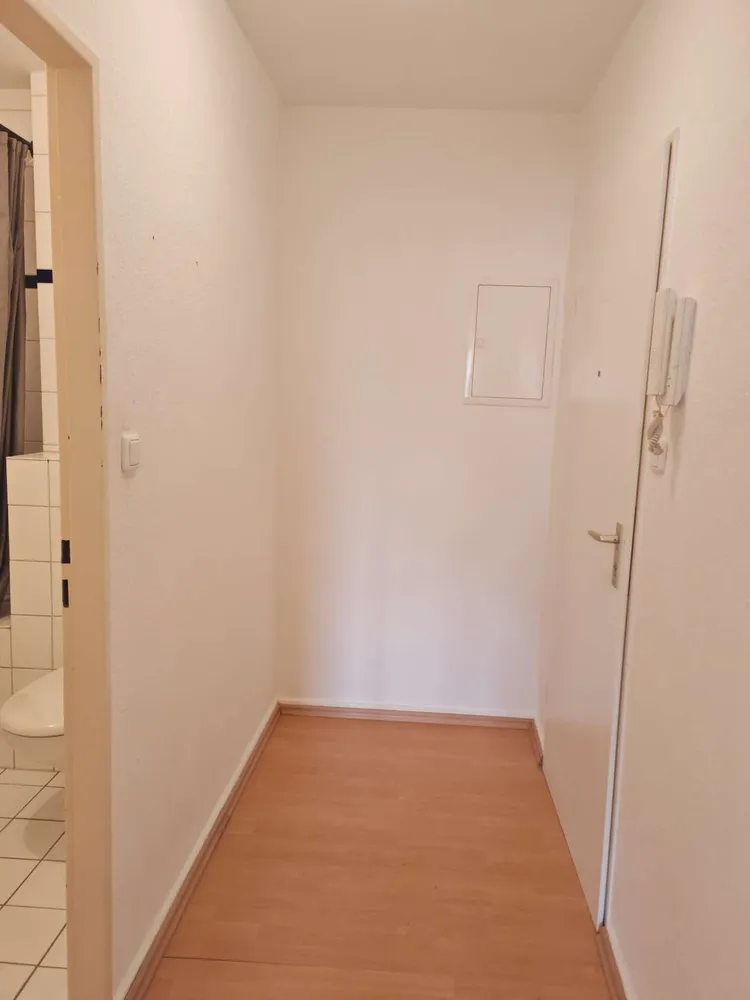 1 Zimmer Wohnung mit 30 m² in Frankfurt am Main – Bild 2