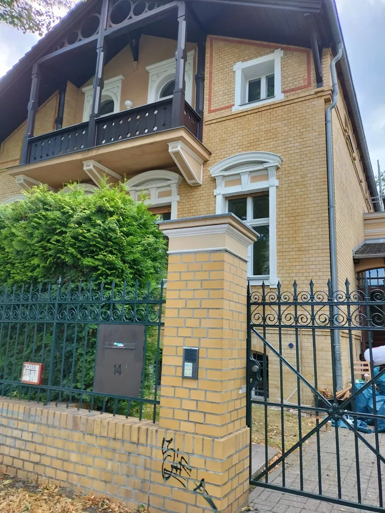 12 room house with 350 m² in Berlin – Photo 7