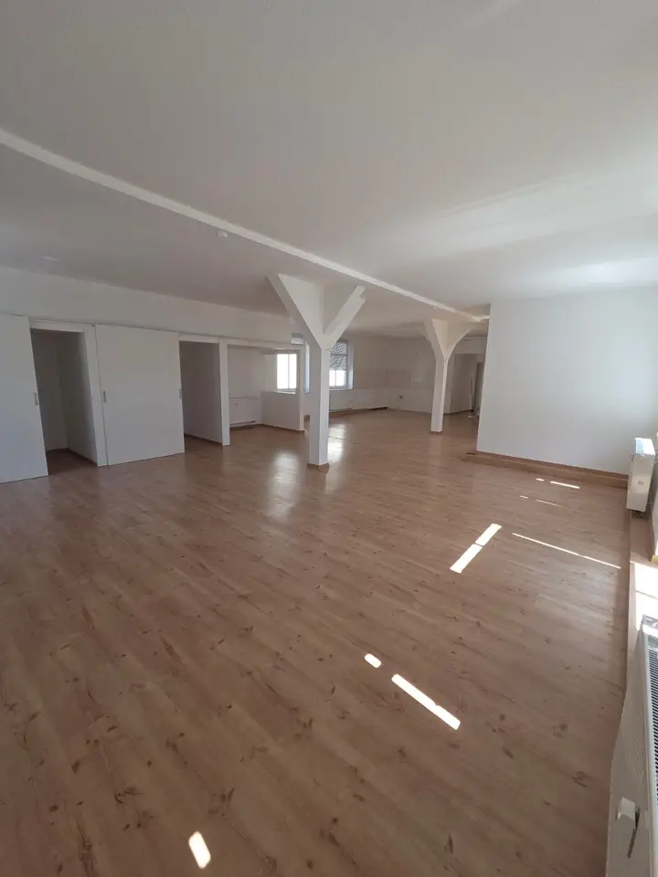 3 Zimmer Wohnung mit 137 m² in Sonneberg – Bild 2