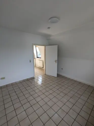 1 Zimmer Wohnung mit 31 m² in Köln – Bild 2