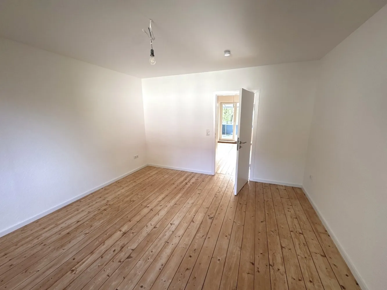 2 Zimmer Wohnung mit 50 m² in Lübeck – Bild 5