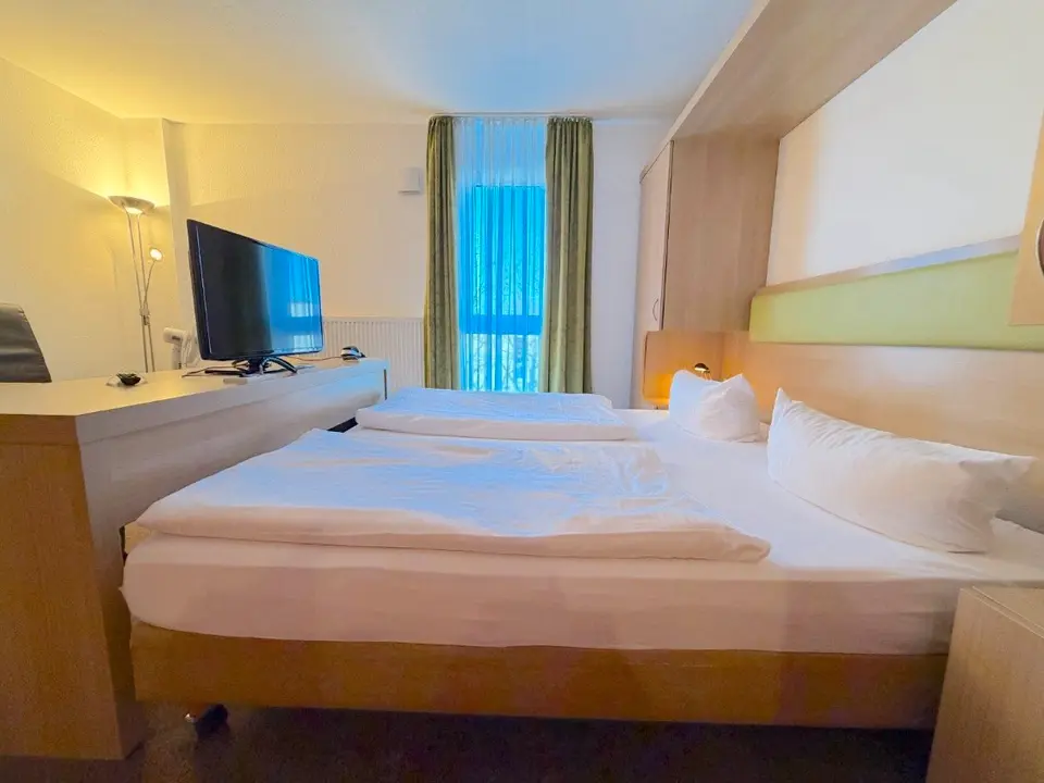 2 Zimmer Wohnung mit 30 m² in Karlsruhe – Bild 3