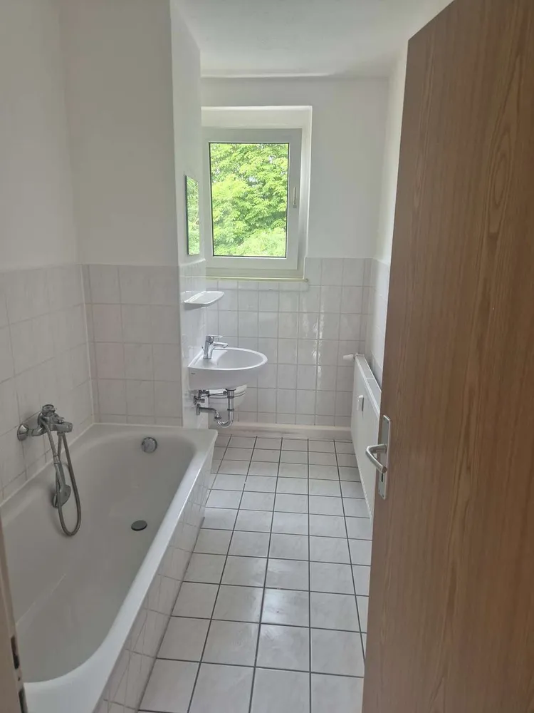 3 Zimmer Wohnung mit 68 m² in Weißenfels – Bild 3