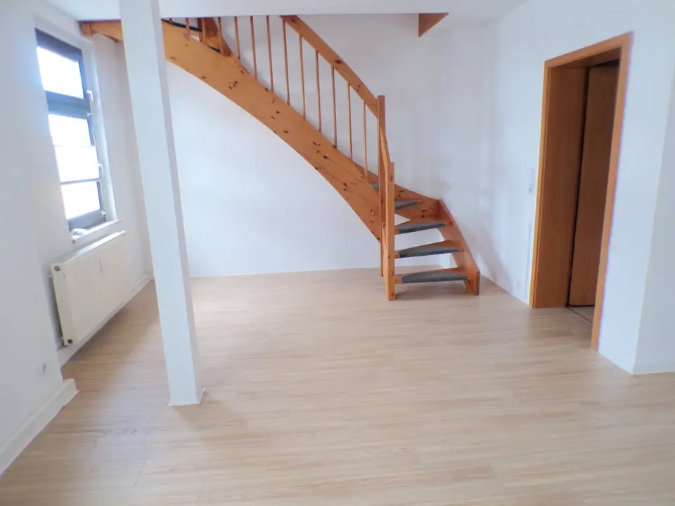3 Zimmer Wohnung mit 90 m² in Werdau – Bild 4