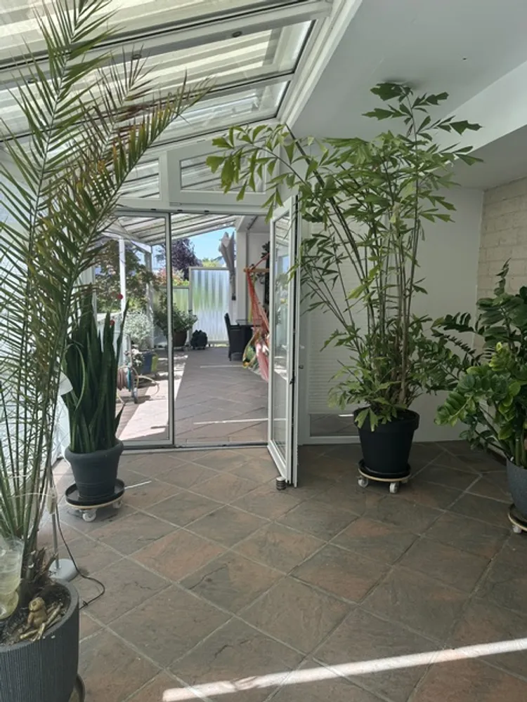 4 Zimmer Wohnung mit 150 m² in Düsseldorf – Bild 1