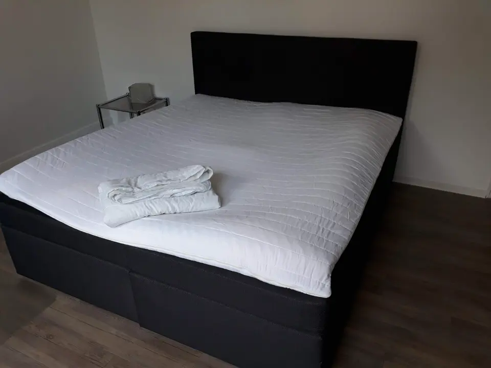 Shared room with 125 m² in Stuttgart – Photo 2
