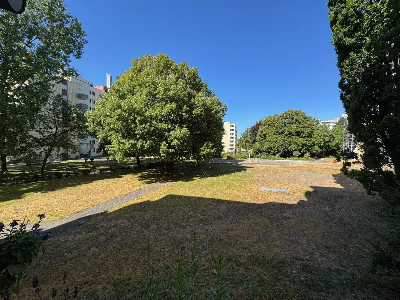 2 Zimmer Wohnung mit 60 m² in Stuttgart – Bild 2