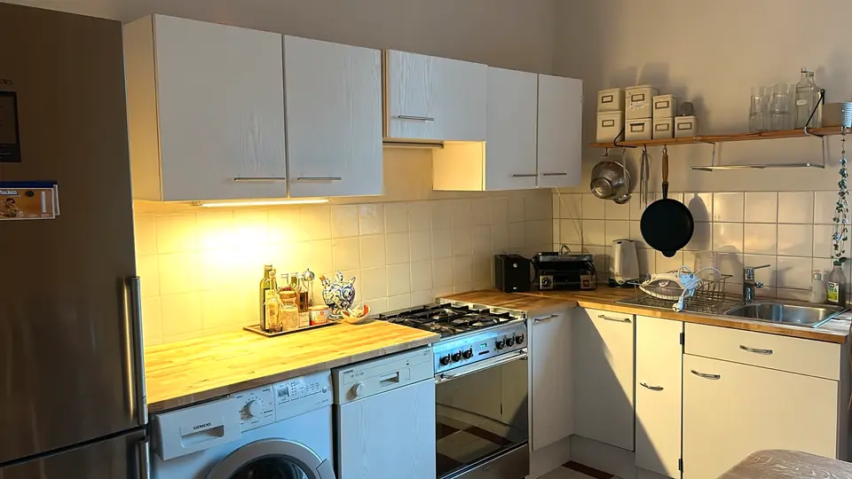 4 Zimmer Wohnung mit 110 m² in Karlsruhe – Bild 2