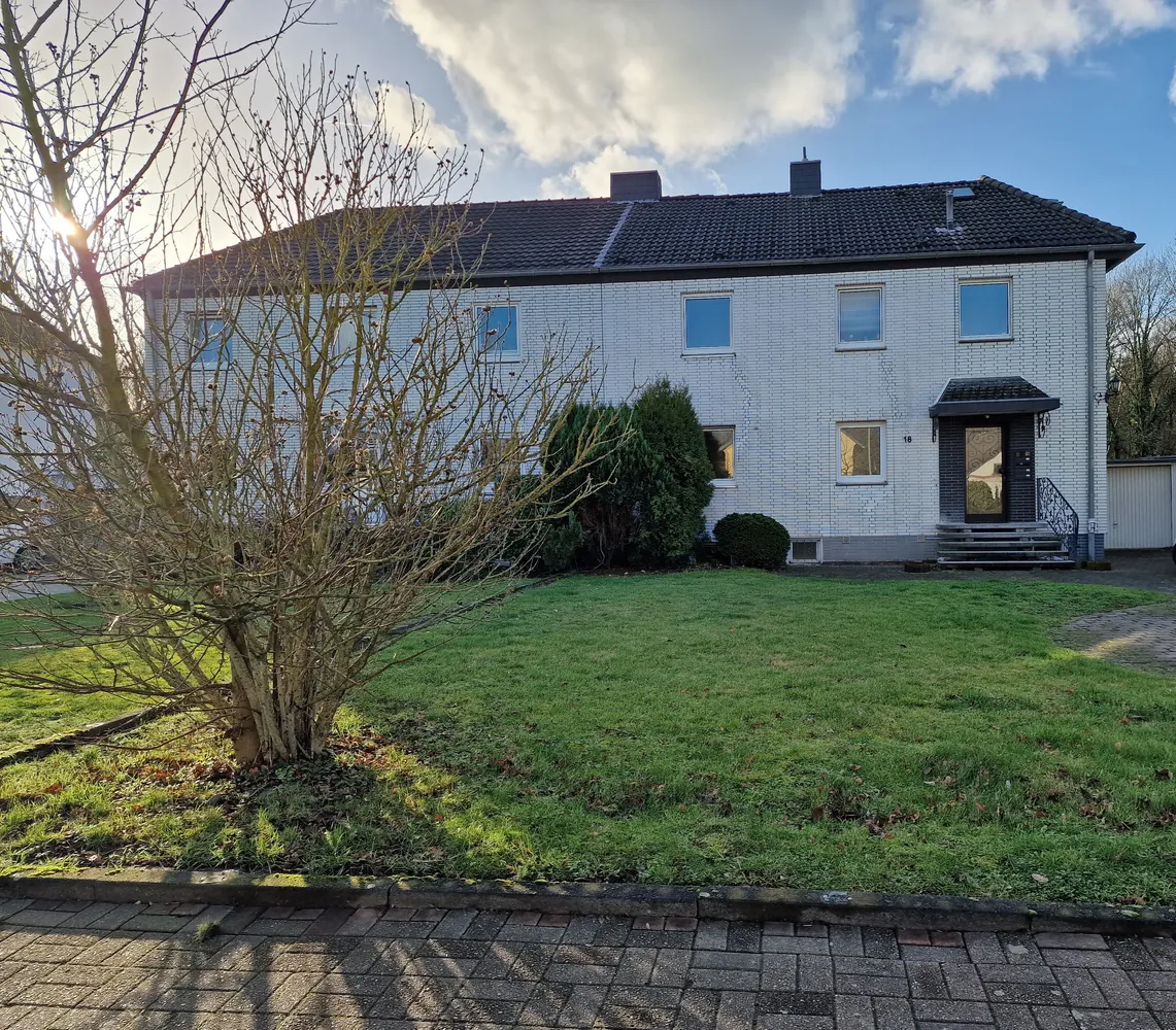 4 room apartment with 117 m² in Duisburg – Photo 1