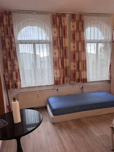 1 Zimmer Wohnung mit 25 m² in Halle (Saale) – Bild 2
