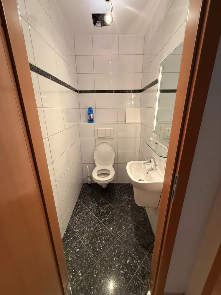 2 Zimmer Wohnung mit 84 m² in Duisburg – Bild 3