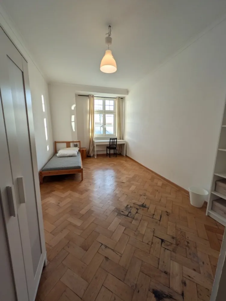 4 Zimmer Wohnung mit 94 m² in München – Bild 1