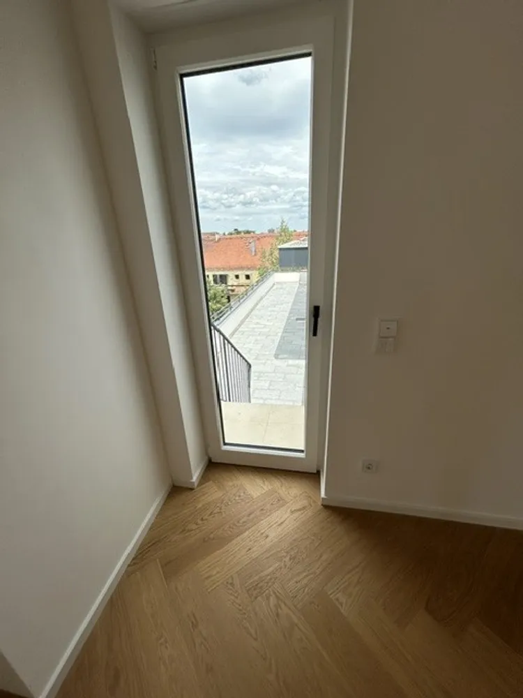 7 Zimmer Wohnung mit 390 m² in München – Bild 10