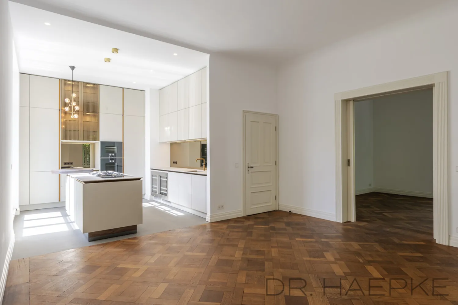 7 Zimmer Wohnung mit 230 m² in Hannover – Bild 4