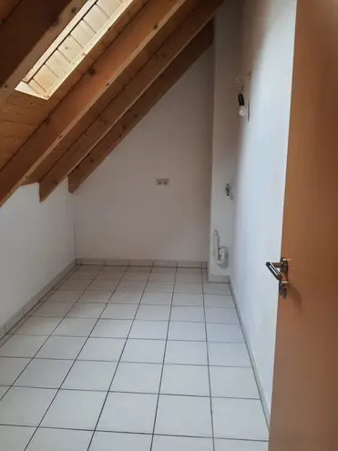 3 Zimmer Wohnung mit 102 m² in Wiesbaden – Bild 6
