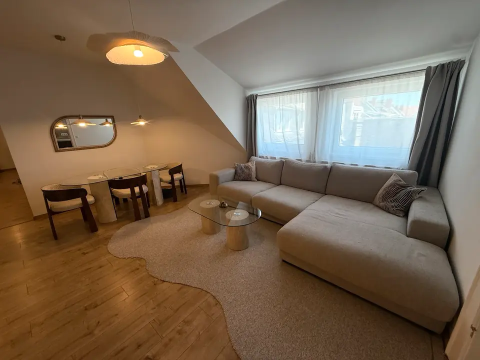 3 Zimmer Wohnung mit 105 m² in Wiesbaden – Bild 1