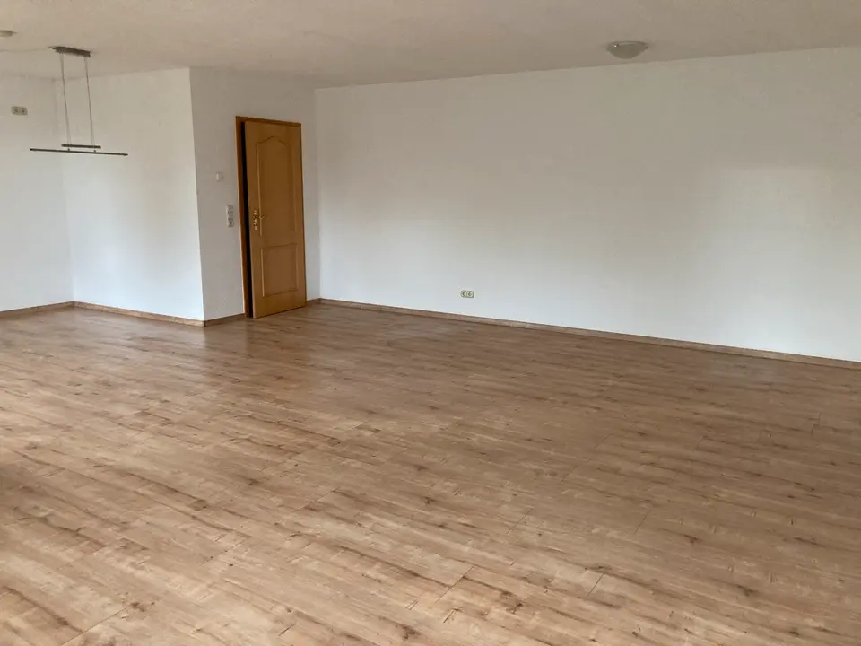 3 Zimmer Wohnung mit 80 m² in Meiningen – Bild 3