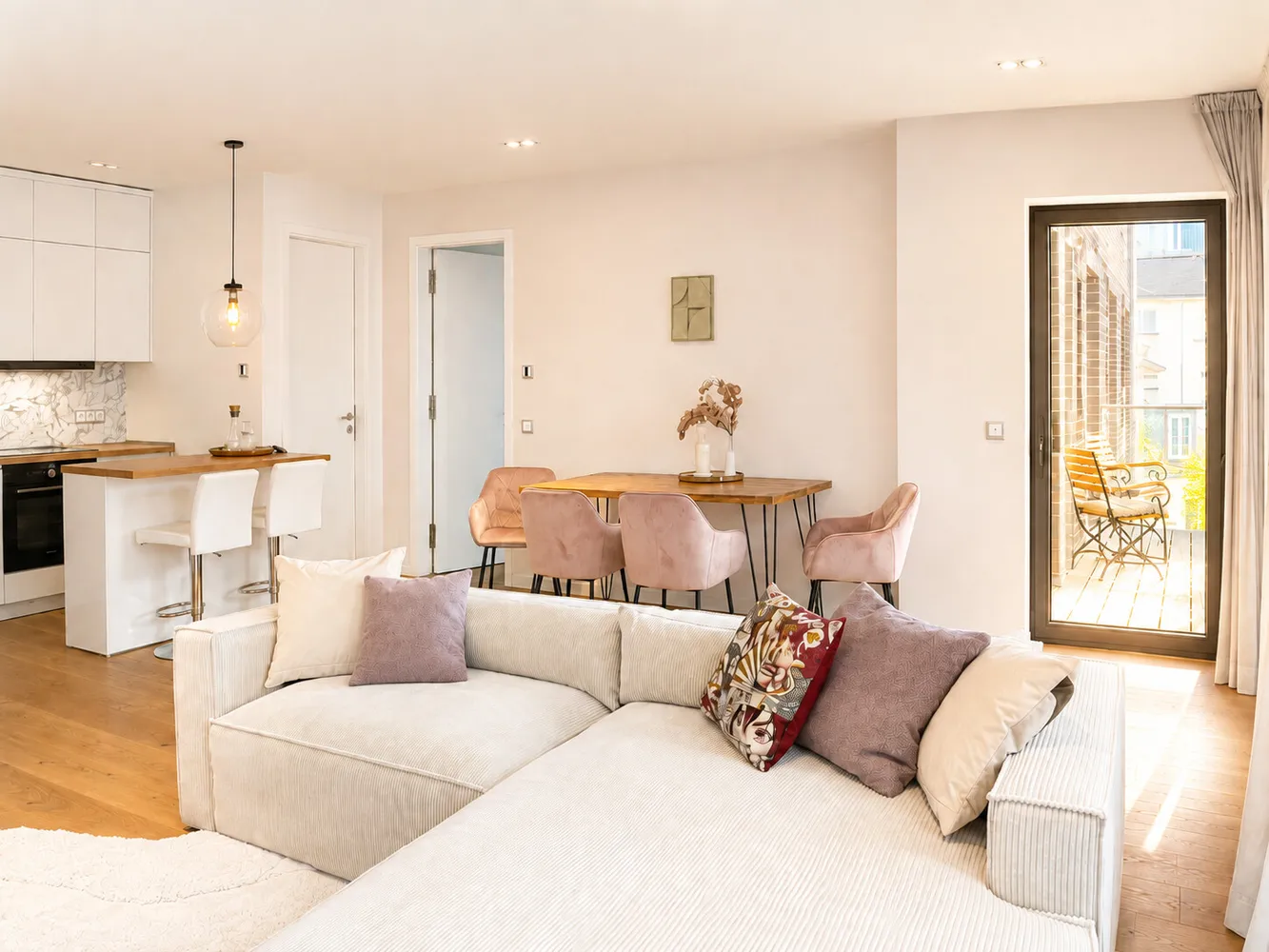 2 Zimmer Wohnung mit 78 m² in Frankfurt am Main – Bild 2