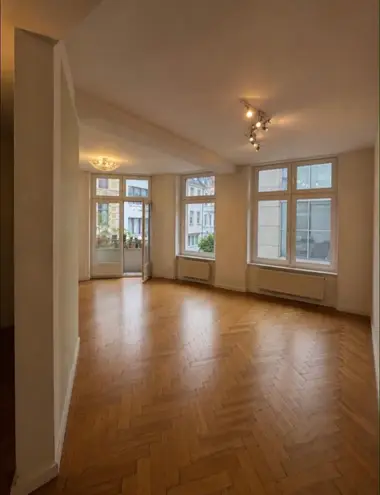 3 Zimmer Wohnung mit 116 m² in Köln – Bild 2