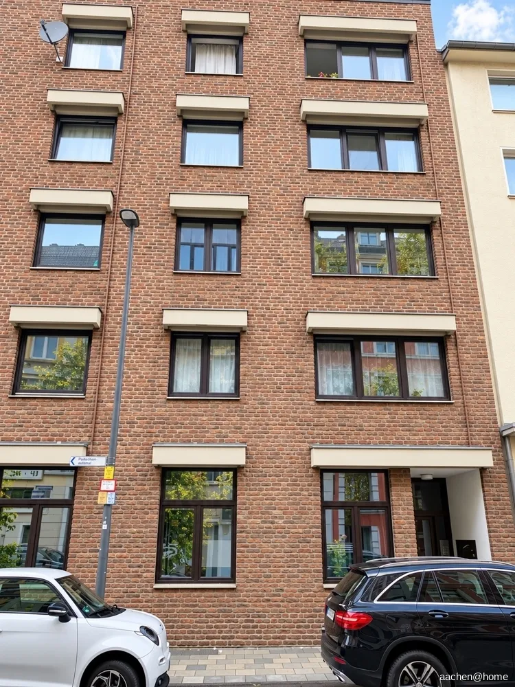 9 Zimmer Wohnung mit 200 m² in Aachen – Bild 2