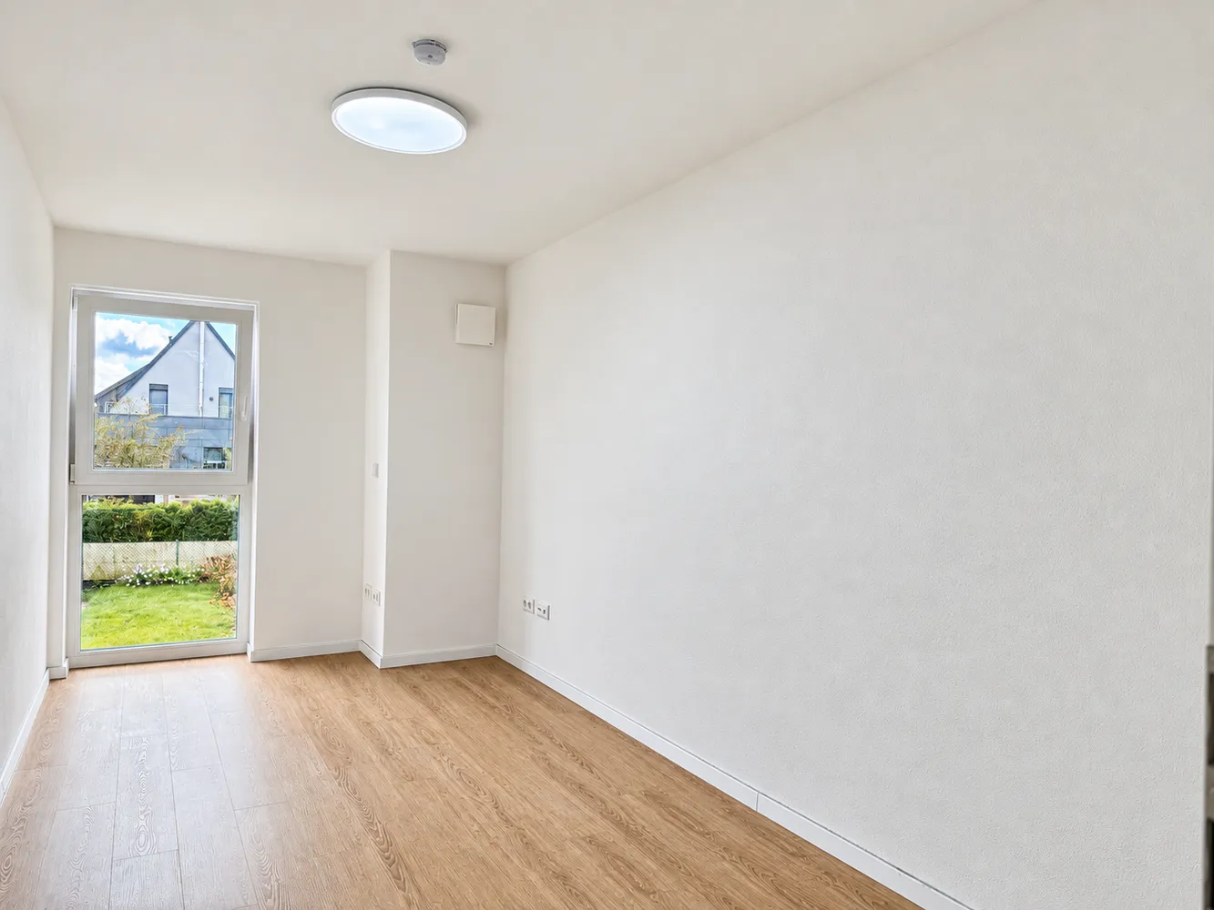 9 Zimmer Haus mit 186 m² in Leonberg – Bild 1