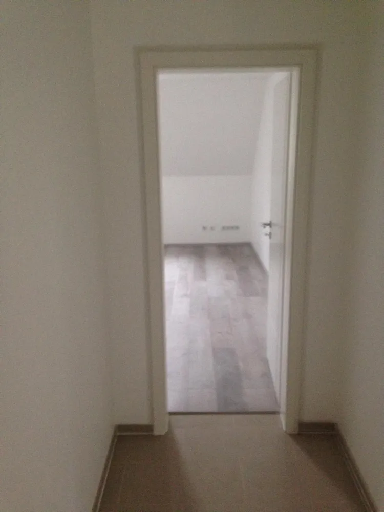 2 Zimmer Wohnung mit 77 m² in Köln – Bild 2