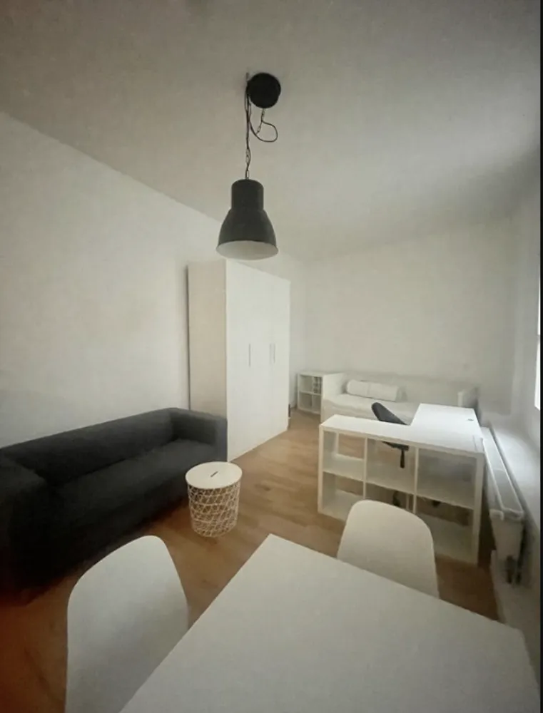 1 Zimmer Wohnung mit 35 m² in Köln – Bild 2