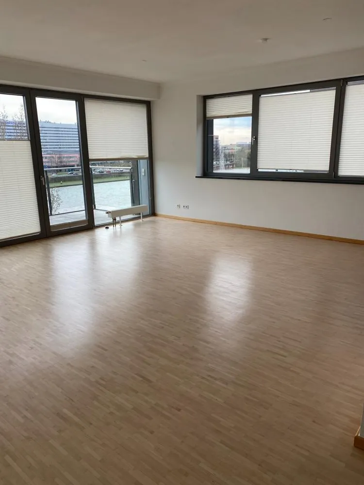 3 Zimmer Wohnung mit 135 m² in Frankfurt am Main – Bild 1