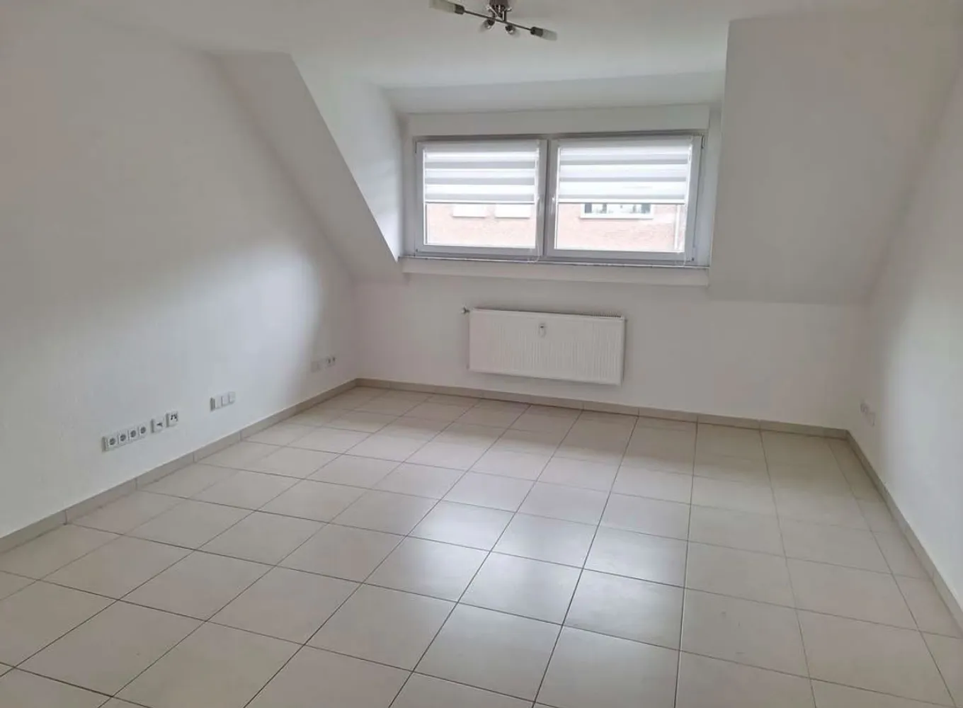 2 Zimmer Wohnung mit 56 m² in Hürth – Bild 2