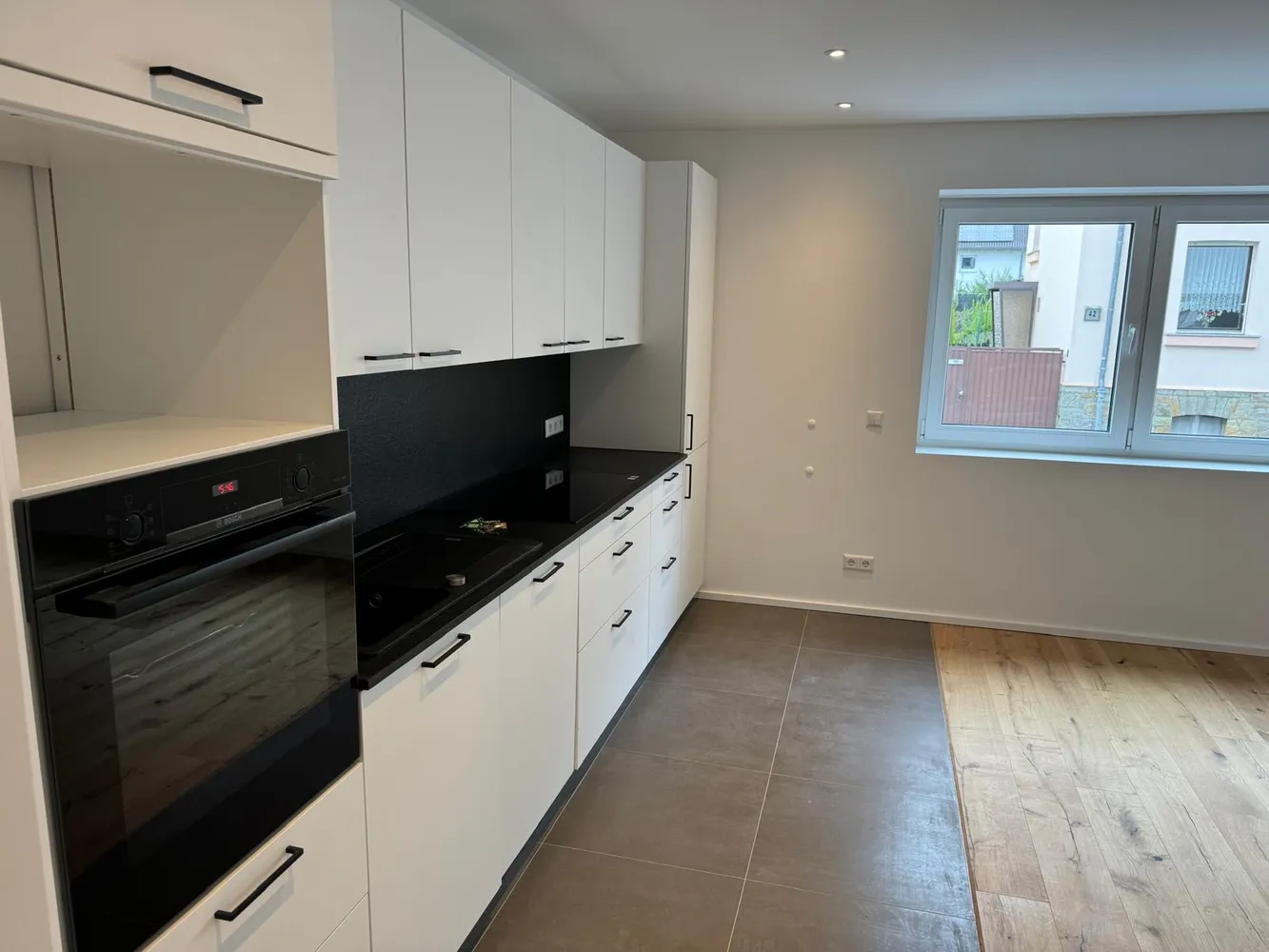 4 Zimmer Wohnung mit 85 m² in Wiesbaden – Bild 1
