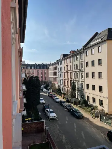 4 Zimmer Wohnung mit 96 m² in Frankfurt am Main – Bild 6