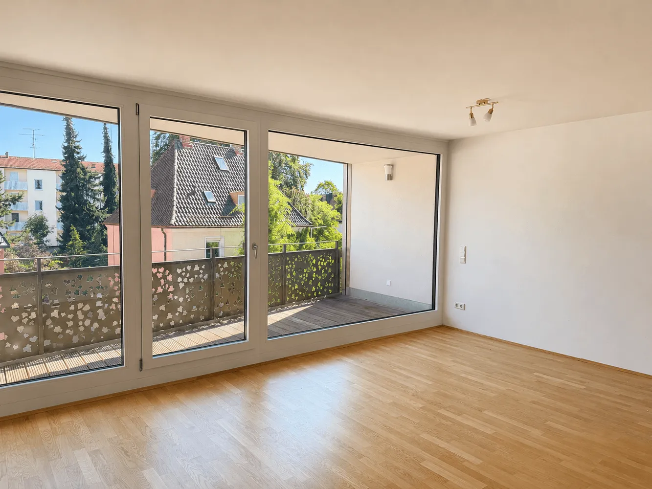 4 Zimmer Wohnung mit 104 m² in München – Bild 1