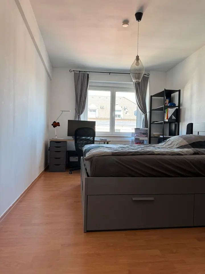 3 Zimmer Wohnung mit 95 m² in Düsseldorf – Bild 3