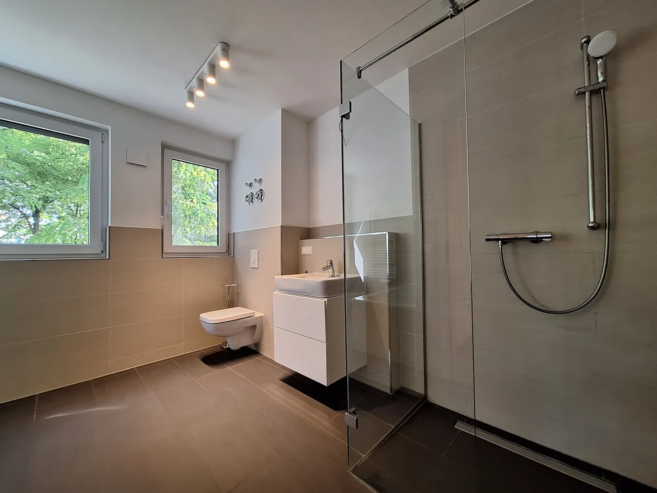 4 Zimmer Wohnung mit 117 m² in Leipzig – Bild 1