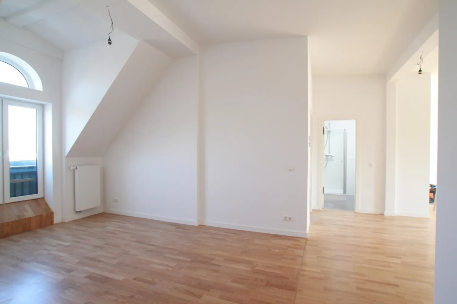 6 Zimmer Wohnung mit 227 m² in Berlin – Bild 2